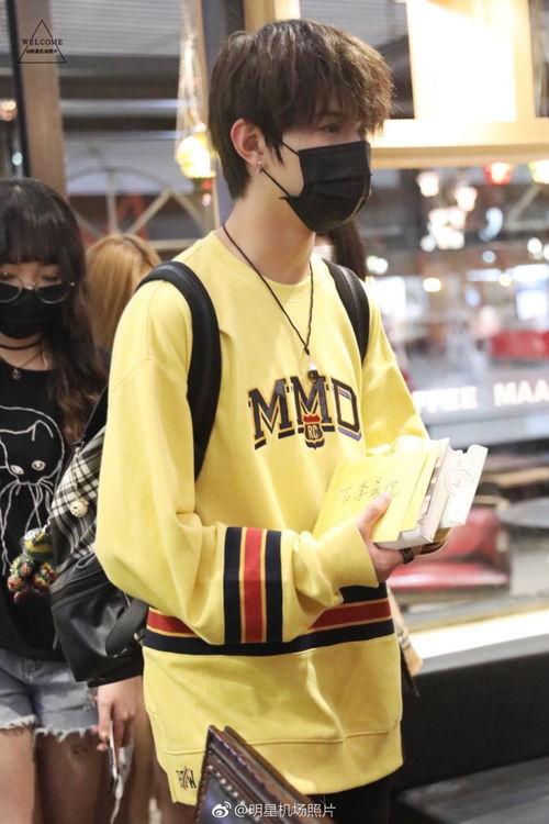 明星在首都机场,星光熠熠的出行瞬间