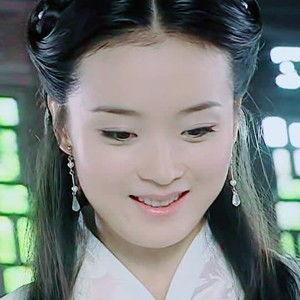 演员王艳个人资料,从古装美人到现代优雅，演艺生涯的多面风采